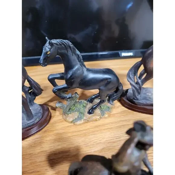 Southwest Theme Small resin Figures, horses, Cowboy 6 - Picture 9 of 16